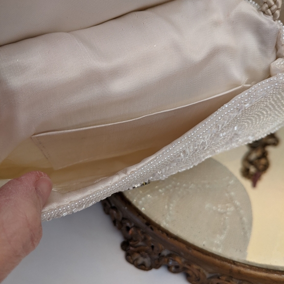 White Beaded Jeromes Crossbody Clutch - Picture 3 of 6